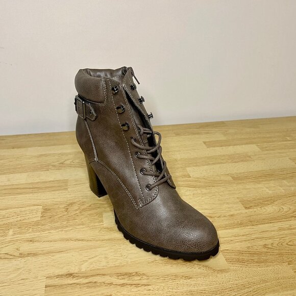 NWT Leather Combat Boots Combat Booties Style & Co "Caitlin" Size 9.5 - Picture 7 of 12